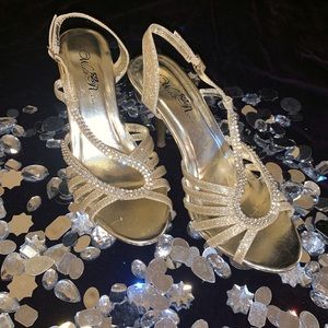 Wild Rose size 8 glitz gold shoe - like new